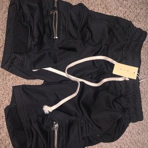 Brand new mnml tactical cargo shorts black!